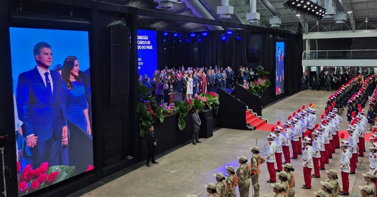 O evento marcou a passagem da faixa de governador do Pará de Helder Barbalho para Hana Ghassan.