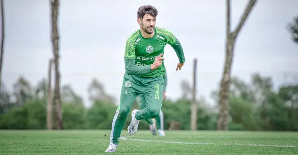 Atacante é visto com bons olhos no Baenão