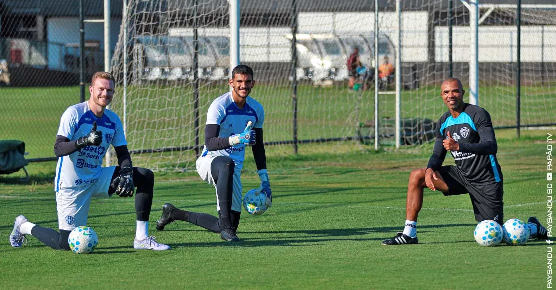 Papão conta com Jean Drosny (esquerda), Gabriel Mesquita (centro), Marcão (recém contratado) e outros da base. Emerson (direita) trabalha com toda a galera
