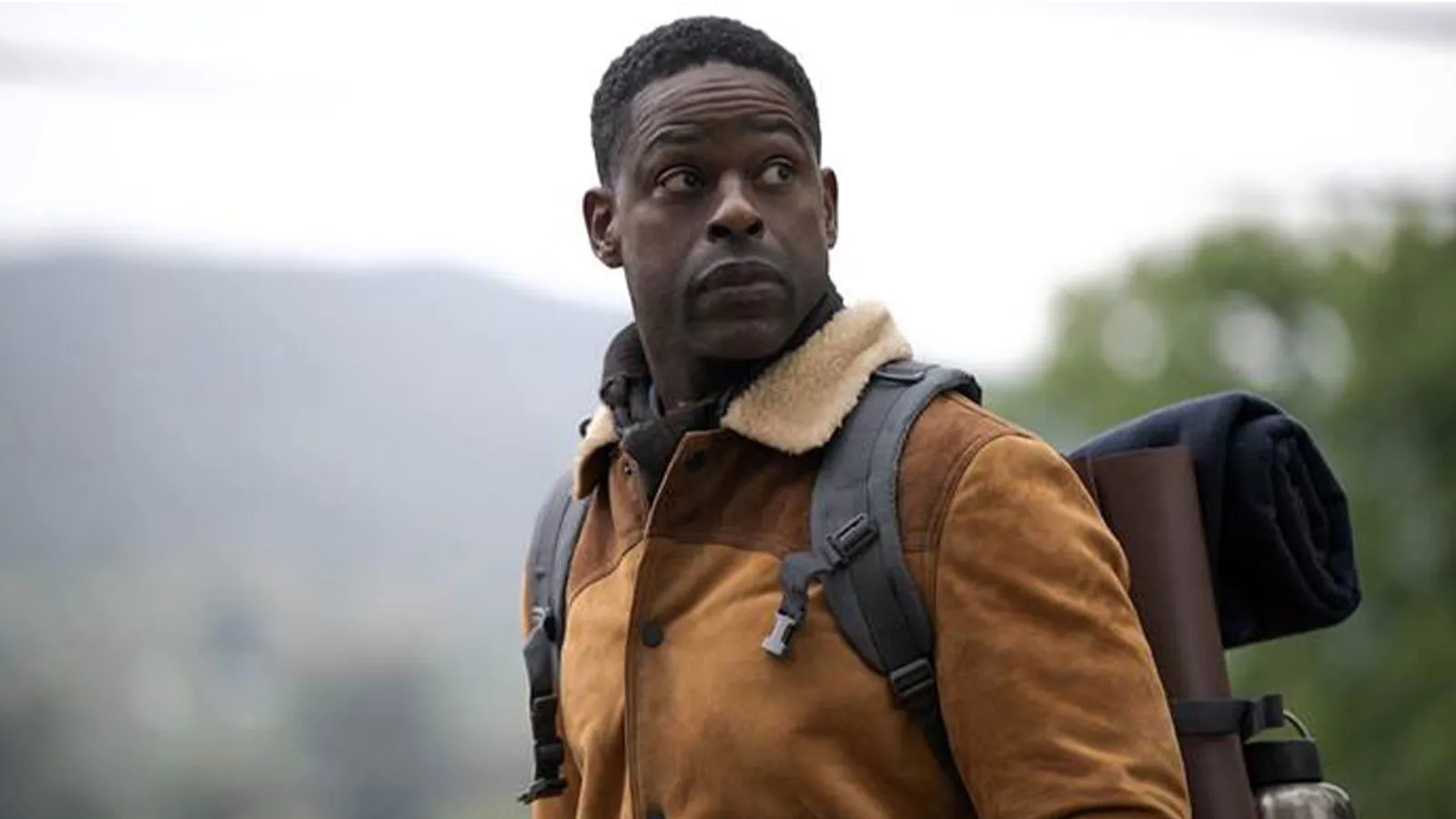 Xavier Collins (Sterling K. Brown) encara os perigos e as incertezas do mundo exterior na segunda temporada de Paradise.