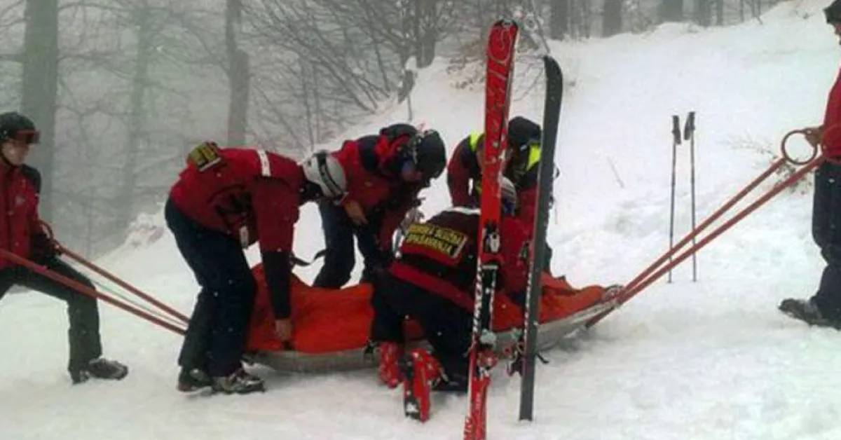 Primeira imagem do resgate de Michael Schumacher após o acidente em uma pista de esqui na França circulou na internet.