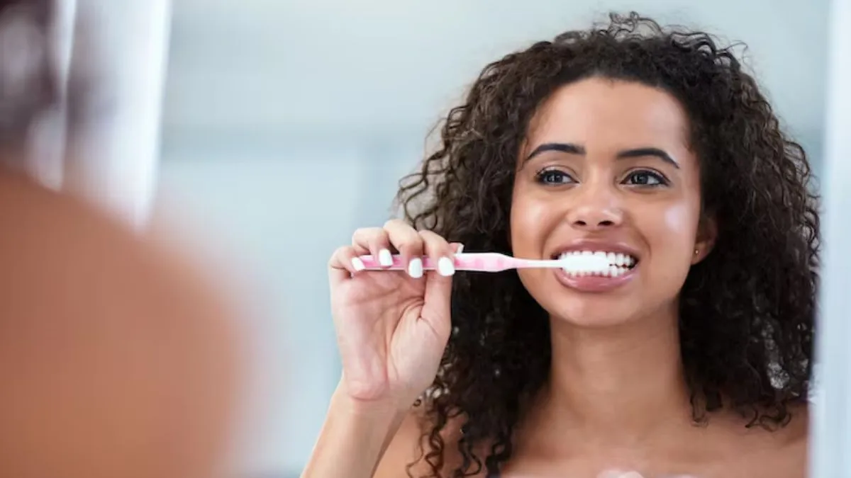 O cuidado com a boca deve ir além do sorriso e do hálito.