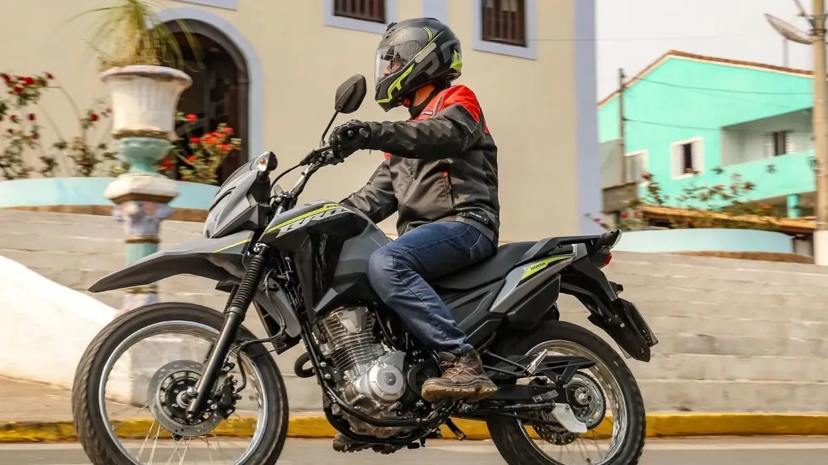 Entregadores de aplicativos, motoboys e prestadores de serviços diversos serão os principais beneficiados pela nova regra tributária.