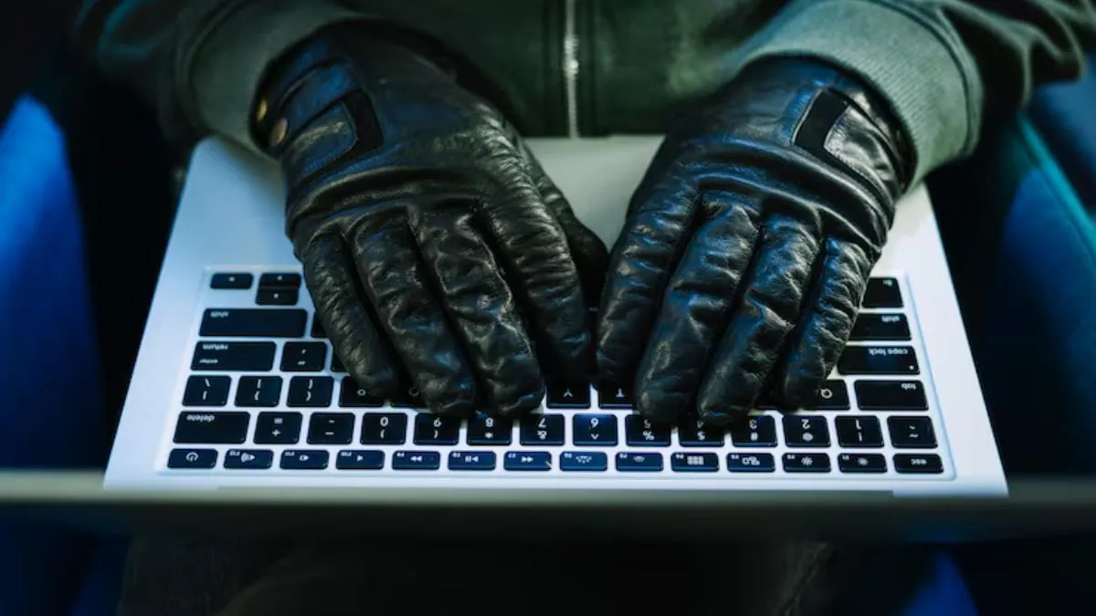 As investigações revelaram que criminosos perseguem e ameaçam as vítimas há aproximadamente um an