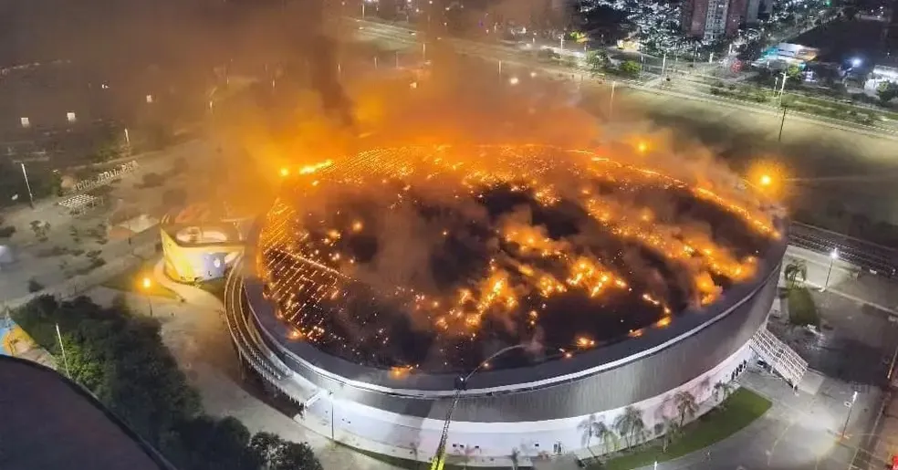 Incêndio no Velódromo do Rio de Janeiro