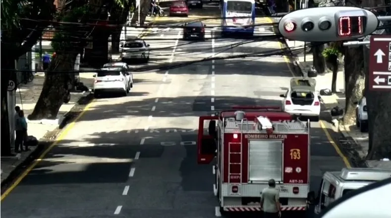 Corpo de Bombeiros já está no local