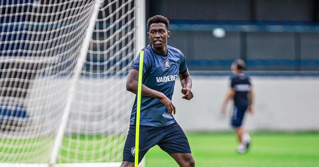 João Pedro perdeu espaço na Série A e vai ser opção na Copa Norte
