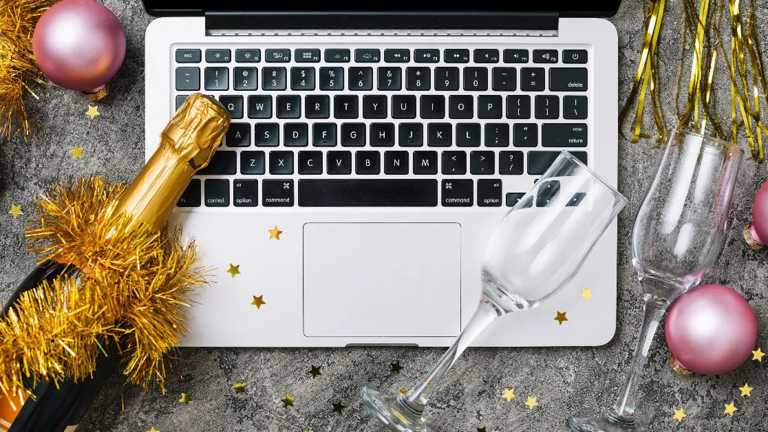 Enquanto alguns conseguem antecipar a pausa para celebrar com a família, outros seguem cumprindo expediente, conforme acordos e regras de cada empresa.