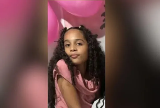 O assassino afirmou ter “perdido a cabeça” e arremessado a vítima ao chão.