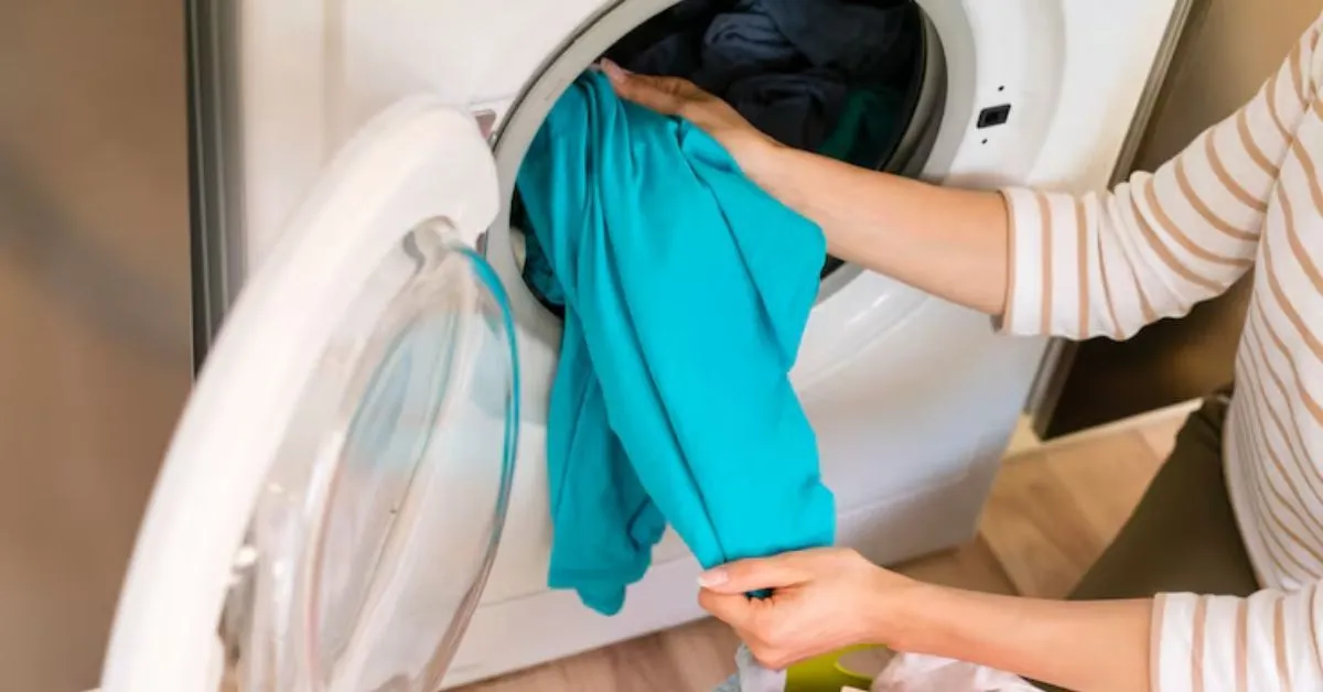 Imagem ilustrativa da notícia: Saiba o perigo de não lavar as roupas antes do primeiro uso