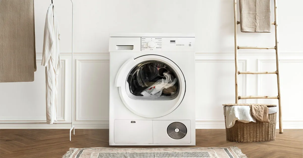 Muito necessária e imprescindível, a máquina de lavar facilita a limpeza de roupas e tecidos com rapidez e praticidade.