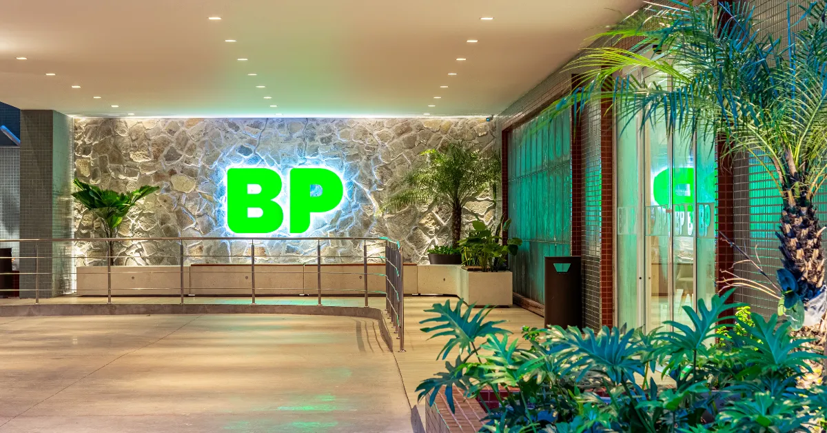 A programação contará com profissionais de diferentes áreas da saúde, incluindo médicos especialistas, enfermeiros e equipes de apoio