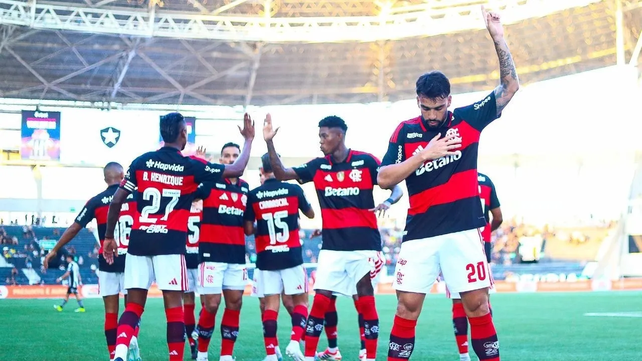 Lucas Paquetá marcou seu primeiro gol na volta ao Mengão.