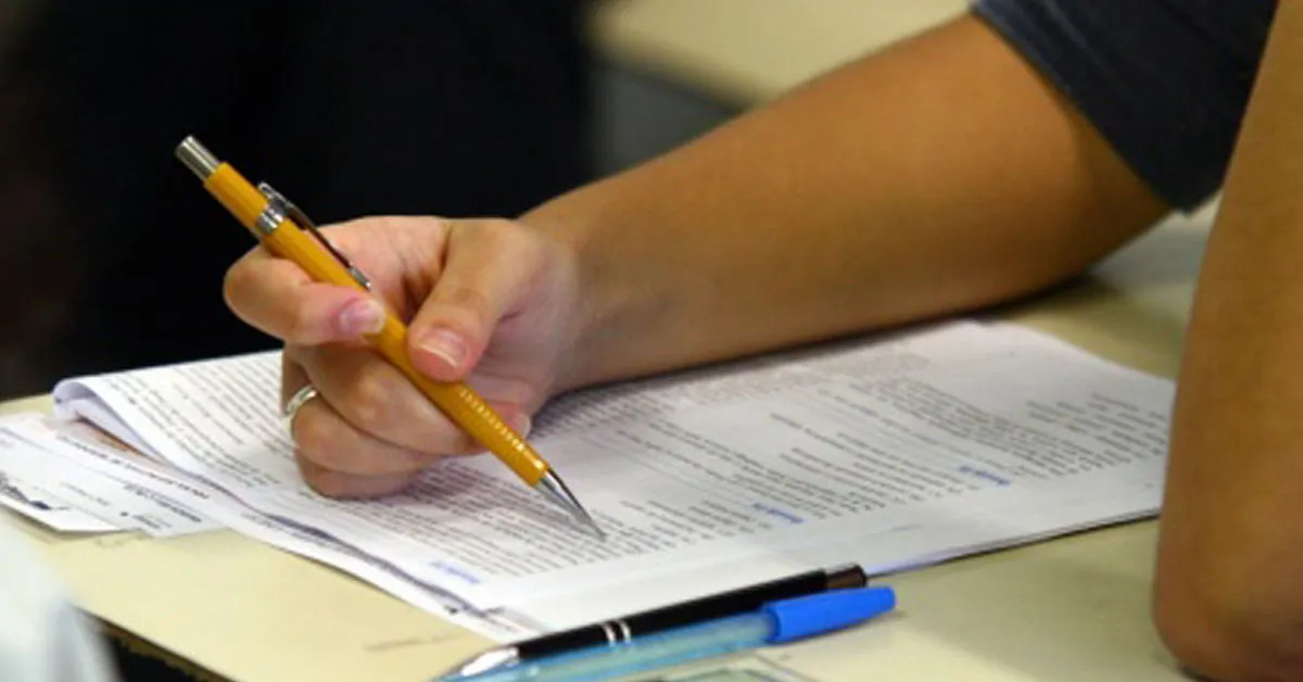 O certame oferece 10 vagas imediatas e 10 para formação de cadastro reserva.