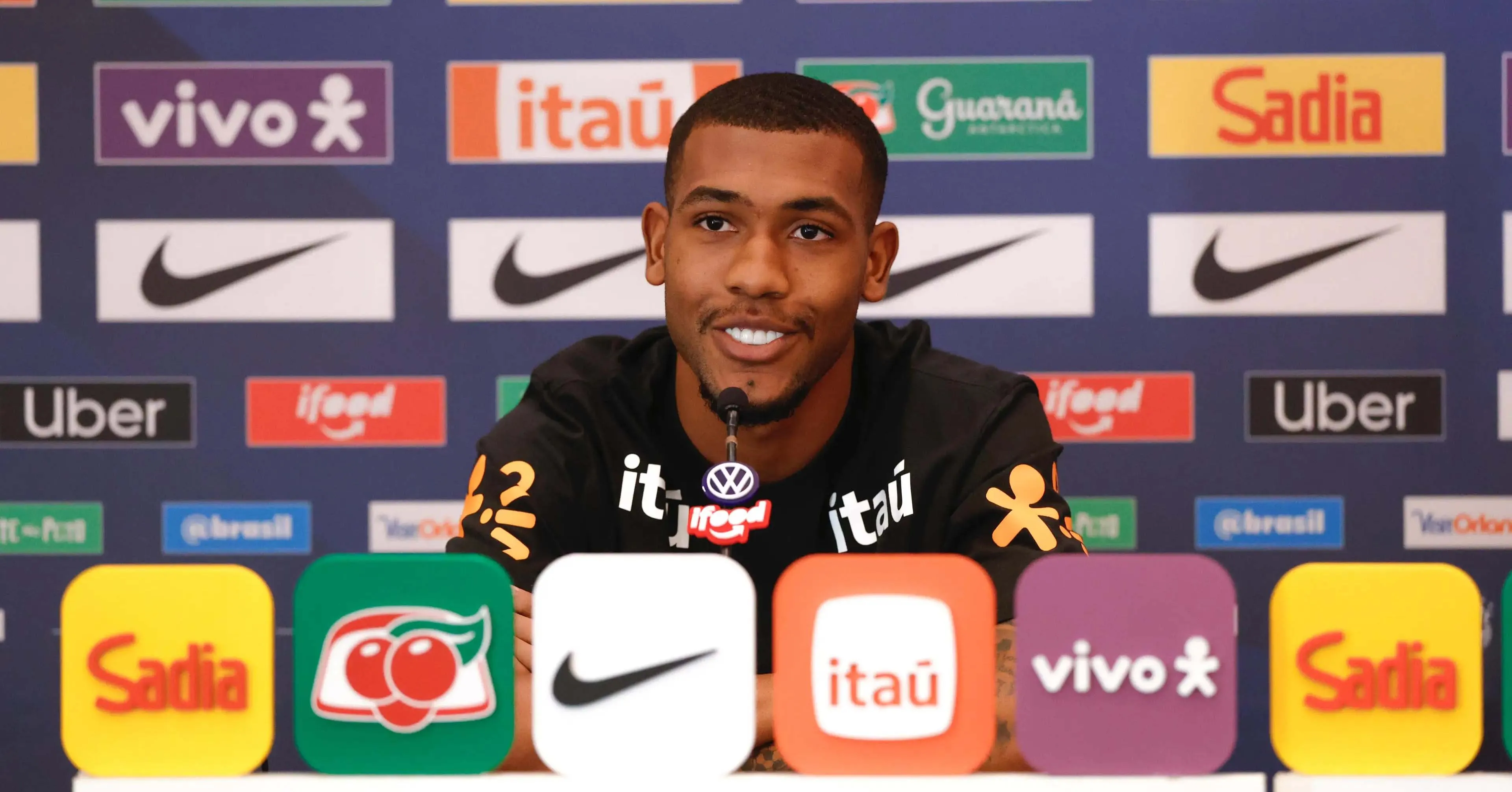 Rayan vem sendo destaque desde 2025 e agora ganha a primeira oportunidade às vésperas da Copa