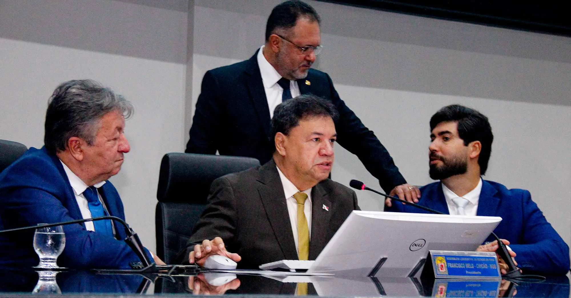 O Projeto de Lei nº 114/2026, de autoria do Poder Executivo, que concede reajuste de 6% aos servidores públicos estaduais.