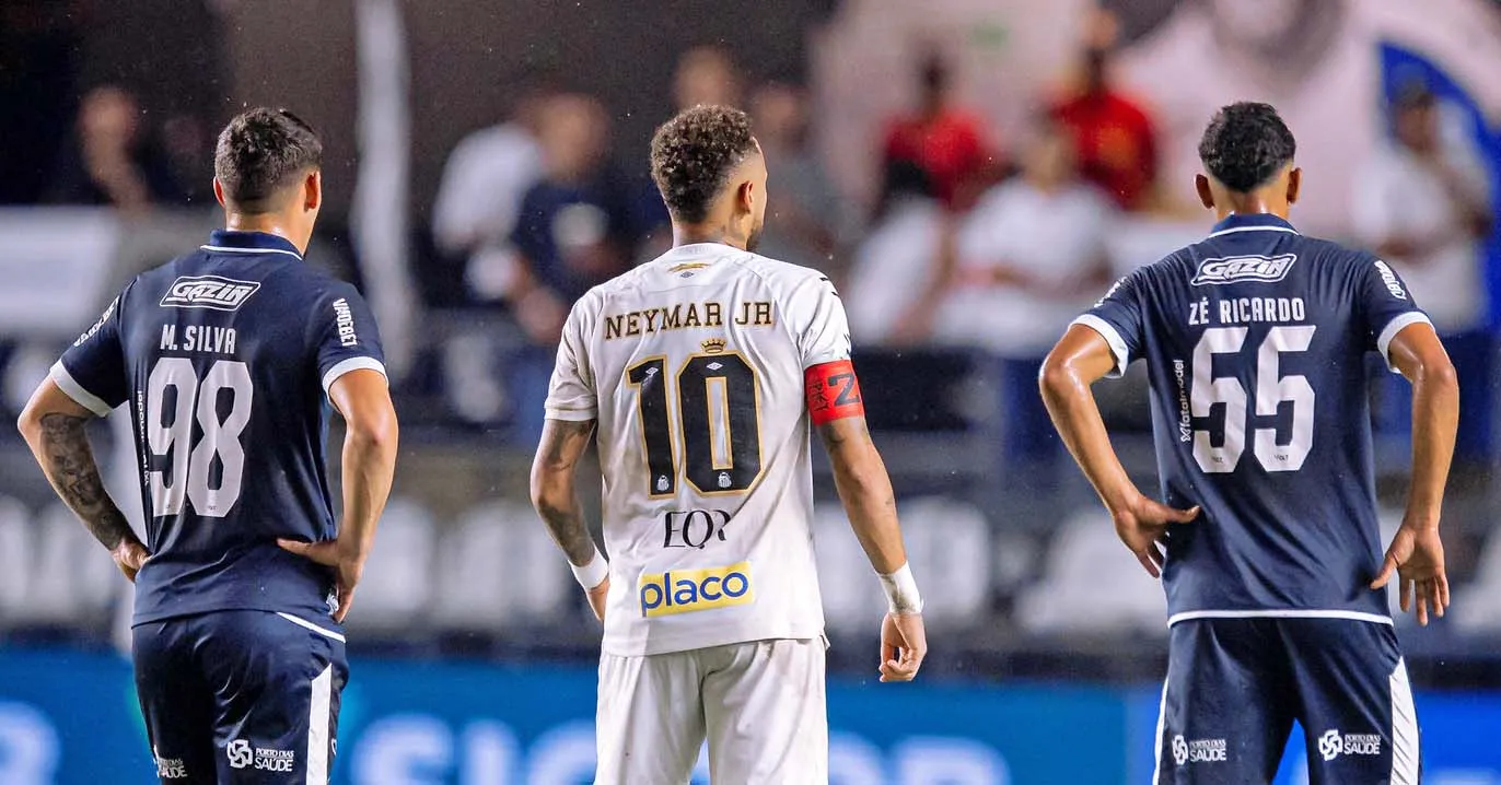 Neymar participou dos dois gols que deram a vitória para o Santos sobre o Remo pelo Brasileirão