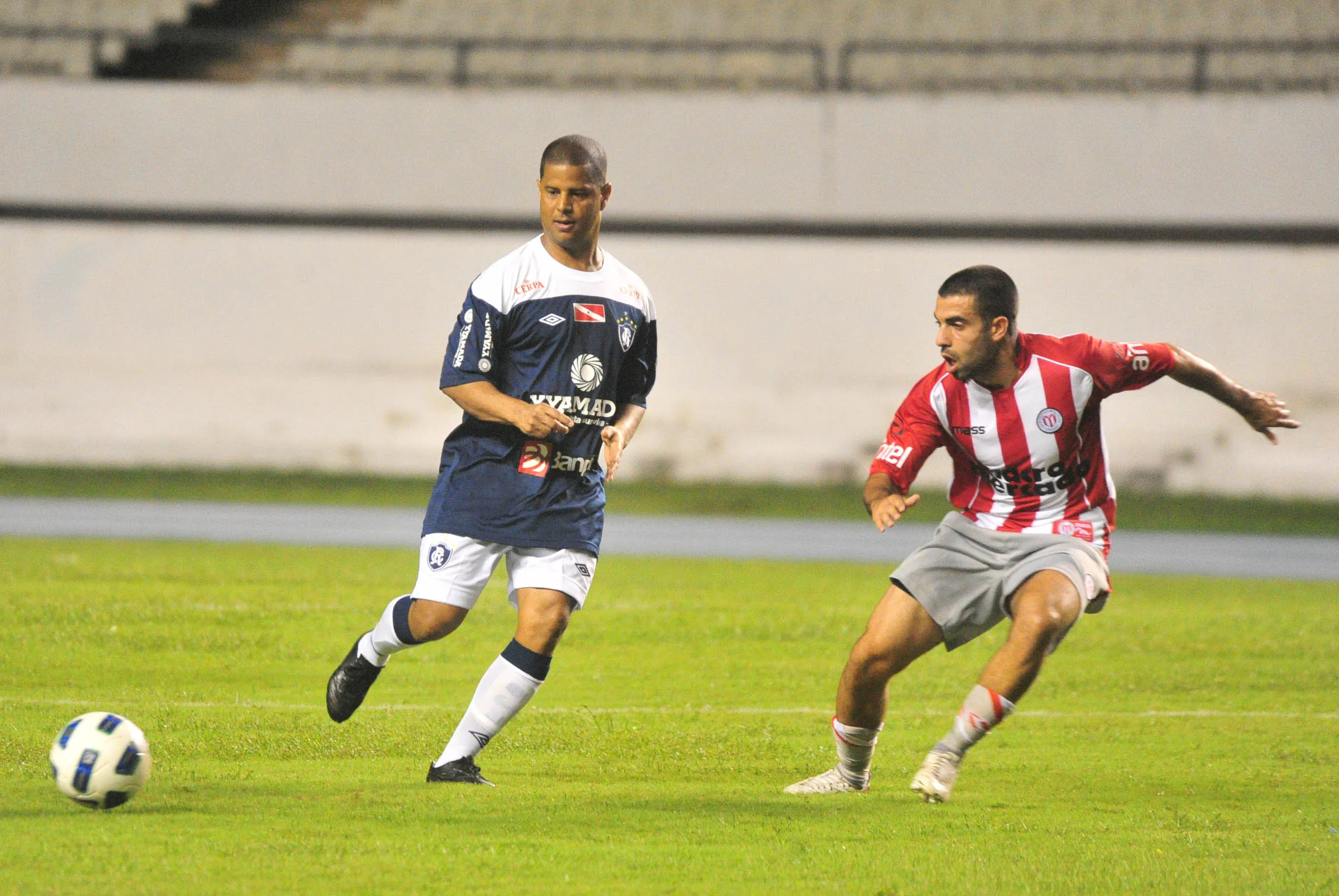 Marcelinho (que atuou em um jogo pelo Remo em 2012) defende Neymar após polêmica com Diego Hernández.