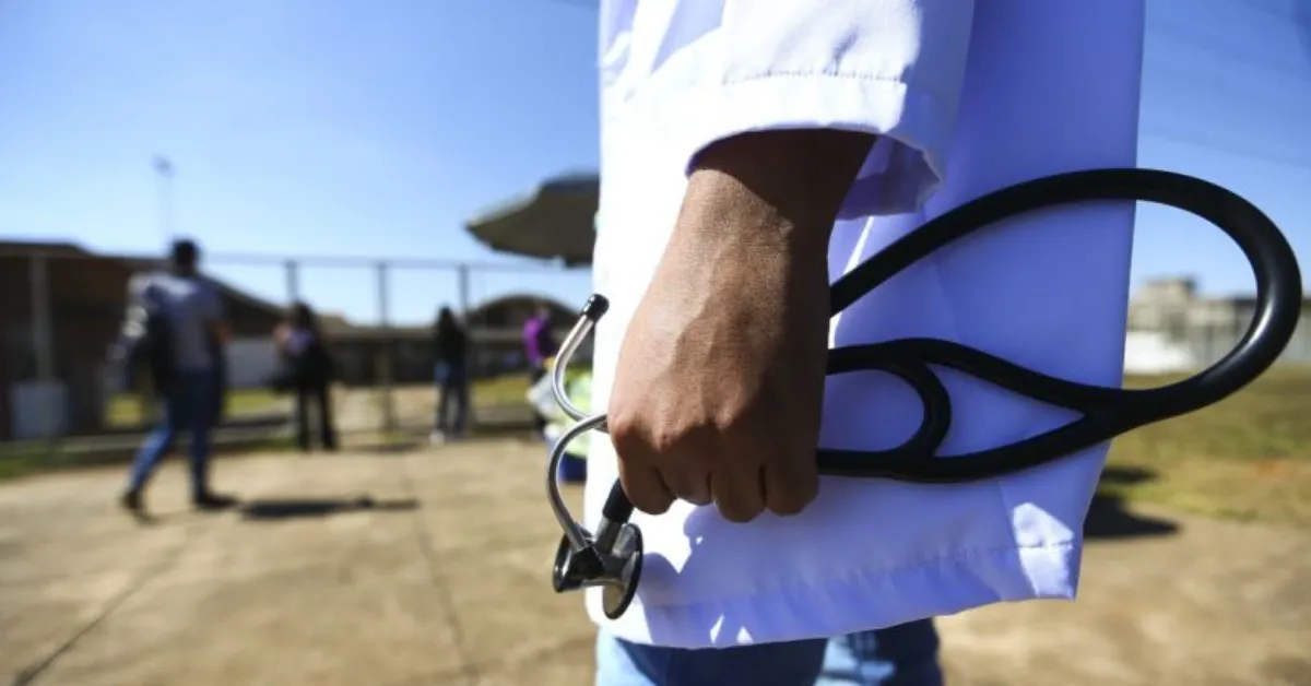 Trabalhador tem direito a faltar sem desconto em diversas situações, como doença, licença, obrigações legais e, agora, também para exames preventivos de saúde.