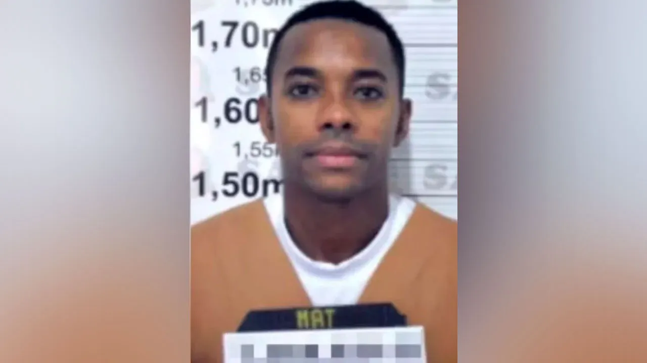 O ex-atleta foi condenado a nove anos de prisão pela justiça italiana por violência sexual coletivo ocorrido em Milão,