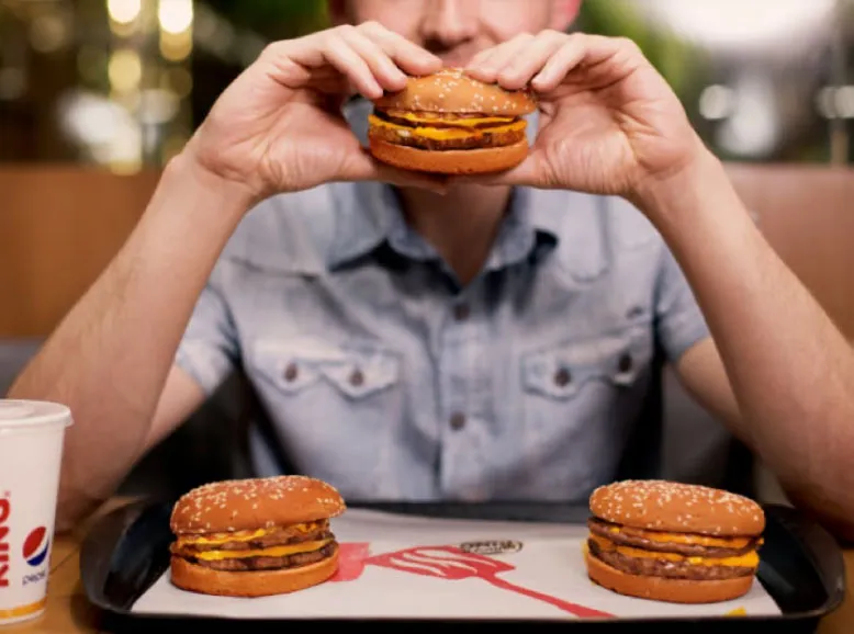 Ação dará sanduiche de graça para clientes.