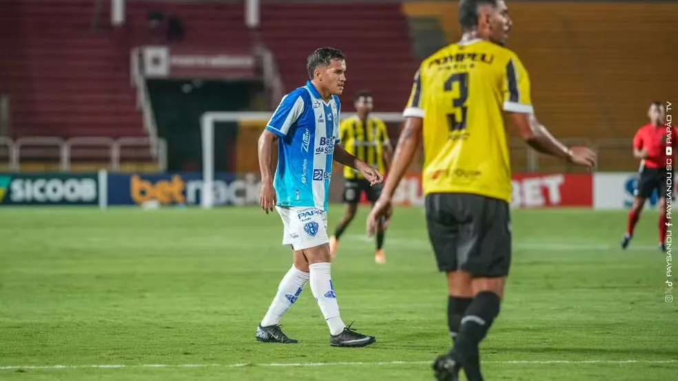 O atacante Juninho, em sua estreia com a camisa bicolor, balançou as redes e garantiu os três pontos para a equipe paraense