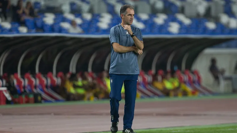 Léo Condé analisa o empate do Remo com o Vasco: evolução no segundo tempo e busca pela vitória.