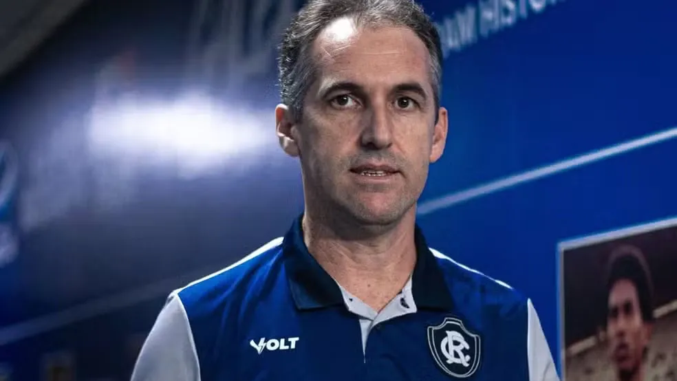 Vitória do Remo contra o Bahia: Léo Condé fala sobre tática e confiança.