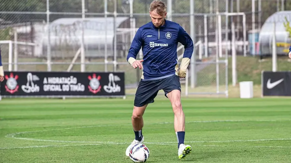 Na última quarta-feira (25), Klaus foi homenageado em Belém por sua contribuição ao futebol paraense