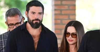 Sandy faz rara aparição ao lado do namorado, o médico Pedro Andrade.