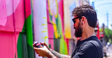 O mural está sendo produzido pelo paraense Luan Rodrigues, conhecido com Kambô Art