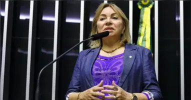 PF e CGU realizam operação contra descontos irregulares em aposentadorias; deputada é alvo e usa tornozeleira eletrônica.