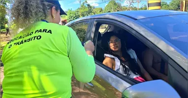 Condutores recebem informações importantes para evitar riscos na estrada