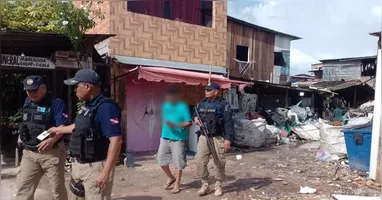 Durante a abordagem, o homem informou o local onde o material furtado era comercializado.