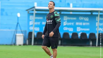 Paysandu encerrou primeira fase do Campeonato Paraense em terceiro lugar, destacando evolução defensiva e aposta em jovens talentos