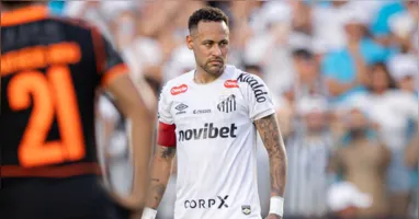 Participação discreta e passes errados marcaram a atuação de Neymar no clássico contra o Corinthians.