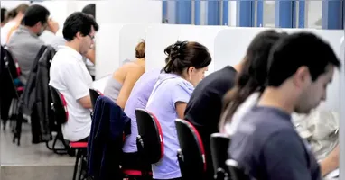 Entre os concursos mais aguardados estão os de órgãos federais como AGU, IBGE, Banco Central, CGU e a Câmara dos Deputados,