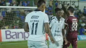 Jogadores do Remo comemoram após a decisão dos pênaltis