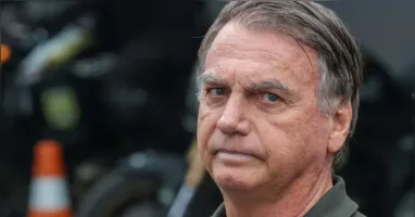 Bolsonaro foi ao centro cirúrgico nesta segunda-feira (28).