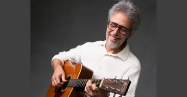 Vitor Ramil se apresenta em Belém nos dias 10 e 11 de abril, no Teatro Gasômetro.