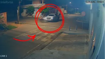 O acidente, ocorrido no cruzamento da Avenida 2.000 com a Rua Fortaleza, no bairro Belo Horizonte