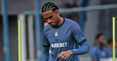 Kayky Almeida fez um golaço, mas contra