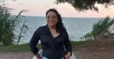 A vítima foi identificada como Jaqueline dos Santos Duarte, de 47 anos, professora.