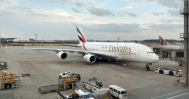 De acordo com a concessionária do aeroporto, a GRU Airport, as aeronaves pertencem às companhias Emirates e Qatar Airways