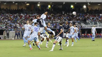 Paysandu e Remo se enfrentam em um clássico histórico no Pará.
