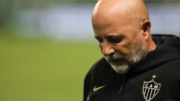 Atlético Mineiro anuncia saída de Jorge Sampaoli após desempenho insatisfatório