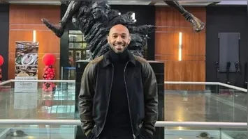 Thierry Henry defende Vinícius Júnior e critica racismo e postura de Mourinho na Champions League