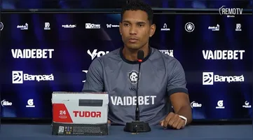 Lateral direito do Clube do Remo, João Lucas, em coletiva.