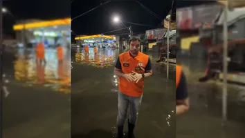 O prefeito Igor Normando acompanhou pessoalmente o trabalho das equipes após Belém registrar a maior chuva dos últimos cinco meses.