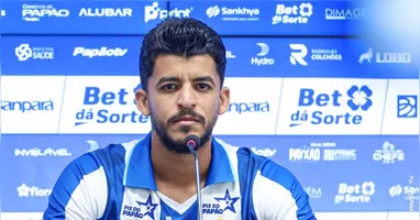 Zagueiro chega para fazer dupla com Castro, mas enfrenta concorrência de Quintana, Luccão e Iarley